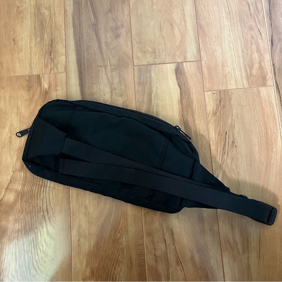 Vintage L.L. Bean Classic Black Waist Bag - Picture 2 of 7